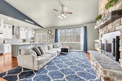 37 Sandhurst Dr, Bella Vista, AR 72714 - photo 4