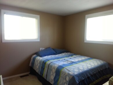 1510 N Berwick Blvd, Waukegan, IL 60085 - photo 5