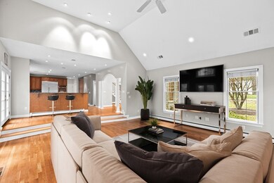 2 Plumfield Ln, Bridgewater, MA 02324 - photo 4