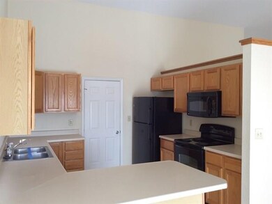 9887 Commonwealth Dr, Fishers, IN 46038 - photo 5