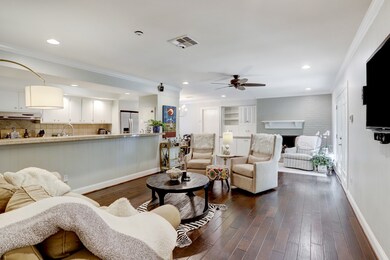 346 E Gaywood Dr, Houston, TX 77079 - photo 7