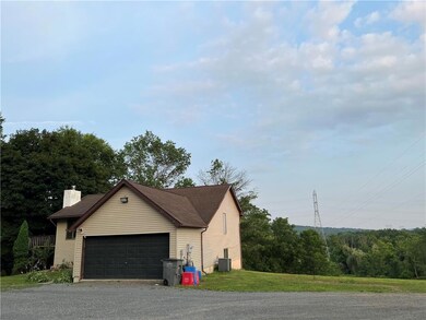 7815 Corning Rd, Zionsville, PA 18092 - photo 2