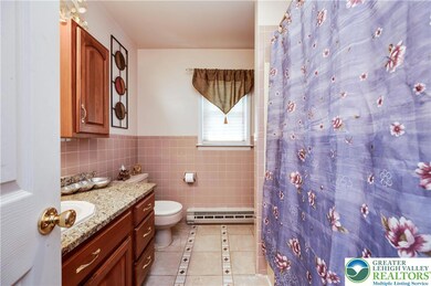 932-936 Walnut St unit 932, Emmaus, PA 18049 - photo 7