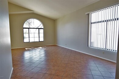 Family Room 2 (2)