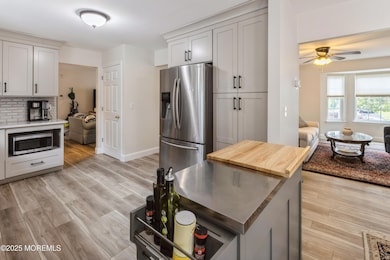 04_94GeorgetownBlvd_2013_Kitchen_HiRes