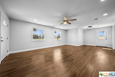 496 Hodge Rd, Eddy, TX 76524 - photo 5