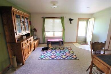 223 Division St unit 225, Brooklyn, WI 53521 - photo 3