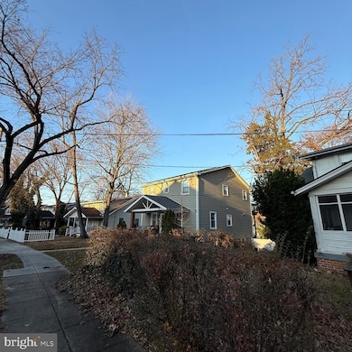 2137 30th St NE, Washington, DC 20018 - photo 3