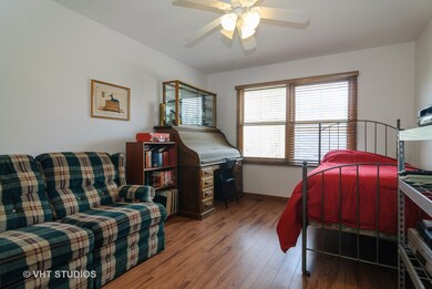 521 Danbury Dr, Oswego, IL 60543 - photo 4