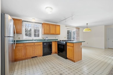 11 Old Hickory Rd, Tyngsboro, MA 01879 - photo 4