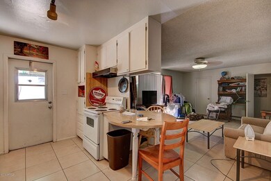 Eat In Kitchen