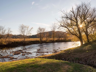 7456 A P Carter Hwy, Hiltons, VA 24258 - photo 6