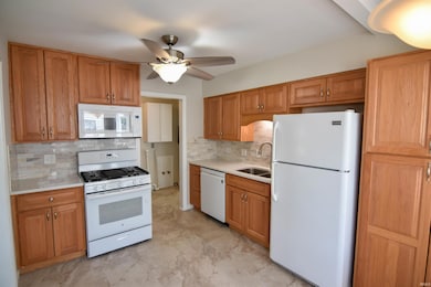 2333 E Illinois St, Evansville, IN 47711 - photo 4