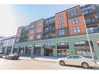 Built in 1915 but renovated in 2008/2009, this bui