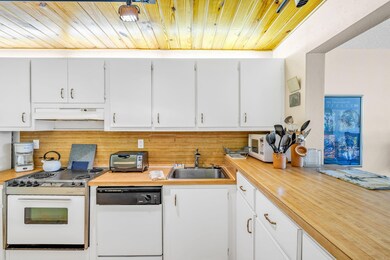 4-web-or-mls-MoonBAy B203- High Exposure
