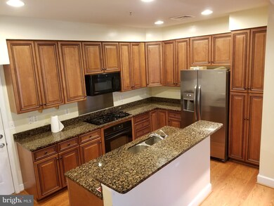 14744 Potomac Branch Dr unit 475A, Woodbridge, VA 22191 - photo 7