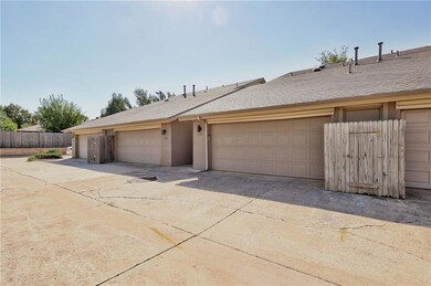 11320 Benttree Cir unit 11320, Oklahoma City, OK 73120 - photo 4