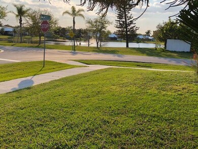 4225 SE TAMARIND ST, WATER VIEW