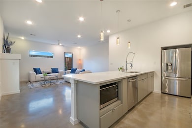 2210 Lola Ct, Dallas, TX 75206 - photo 6