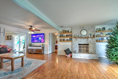 03-115_OldStoneyLoop-21