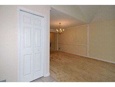 Entry/Foyer.