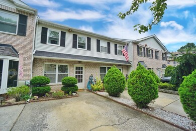 9 Croft Ct, Staten Island, NY 10306 - photo 3