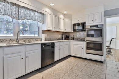 138 Campbell St, Manchester, NH 03104 - photo 4