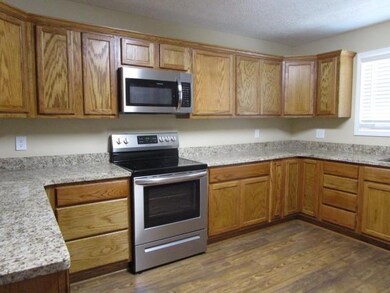 105 Holiday Blvd, Pineville, LA 71360 - photo 3