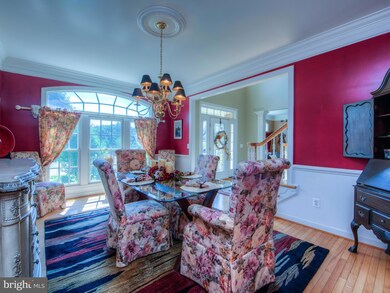 8596 Crosspointe Glen Ct, Lorton, VA 22079 - photo 5