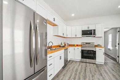11-web-or-mls-176-n-wayne-ave
