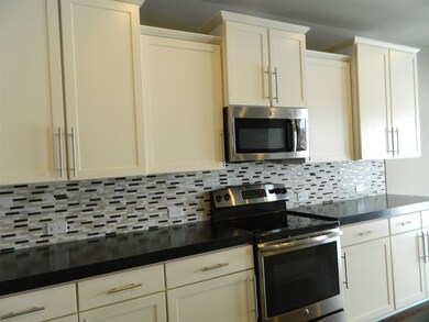 Showcases: Nice engineered hardwood floors and lar