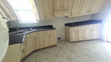 606 E Jefferson St, Weslaco, TX 78596 - photo 5