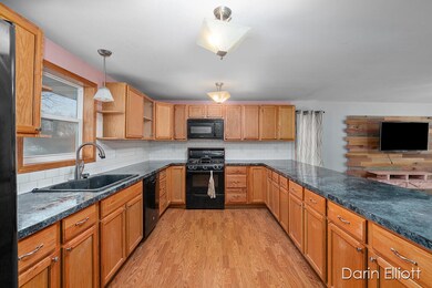 411 Hill St, Ionia, MI 48846 - photo 6