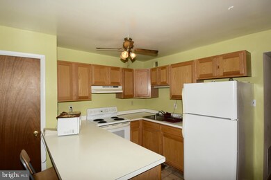 11371 Laurelwalk Dr, Laurel, MD 20708 - photo 6