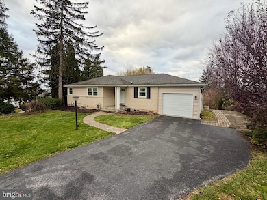 2475 Wharton Rd, York, PA 17402 - photo 2