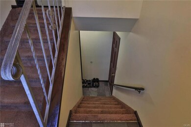 154 W Ruddle St, Coaldale, PA 18218 - photo 4