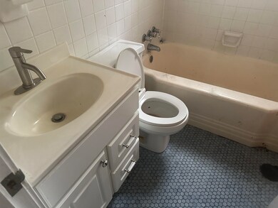 Full bathroom with shower / bathing tub combinatio