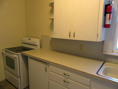 2045 Garden Ave, Klamath Falls, OR 97601 - photo 4