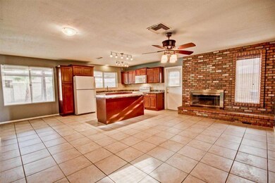 Kitchen/Family Room