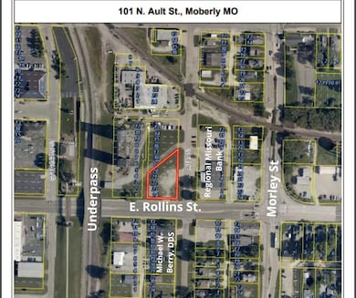 101 N Ault St, Moberly, MO 65270 - photo 5