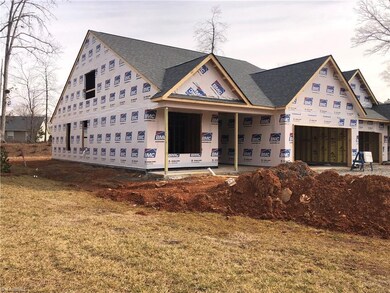 Home located on last 2 lots in cul-de-sac