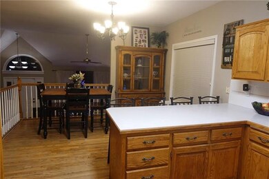 709 Meadow Ln, Raymore, MO 64083 - photo 6