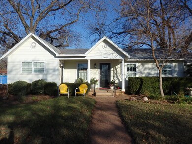 1406 Cross St, Fredericksburg, TX 78624 - photo 2