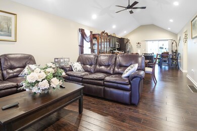 109 Bobby Jones Blvd, Frankfort, KY 40601 - photo 3