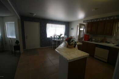 Eat-In Kitchen