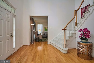 8302 Wolftrap Rd, Vienna, VA 22182 - photo 4