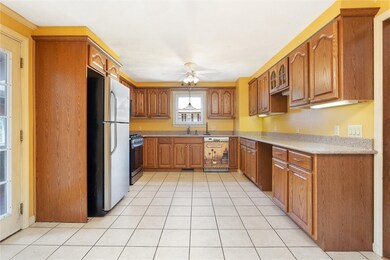 42 Graham Ave, Warwick, RI 02889 - photo 6
