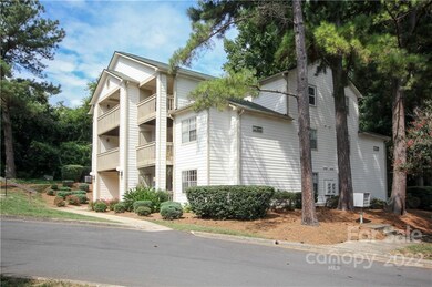 1052 Churchill Downs Ct unit B, Charlotte, NC 28211 - photo 2