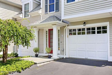 6 Robertson Ln Cos Cob CT-small-005-21-0