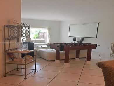 10929 NW 70th St, Doral, FL 33178 - photo 4